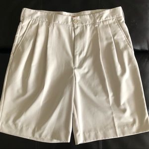 Men’s golf shorts